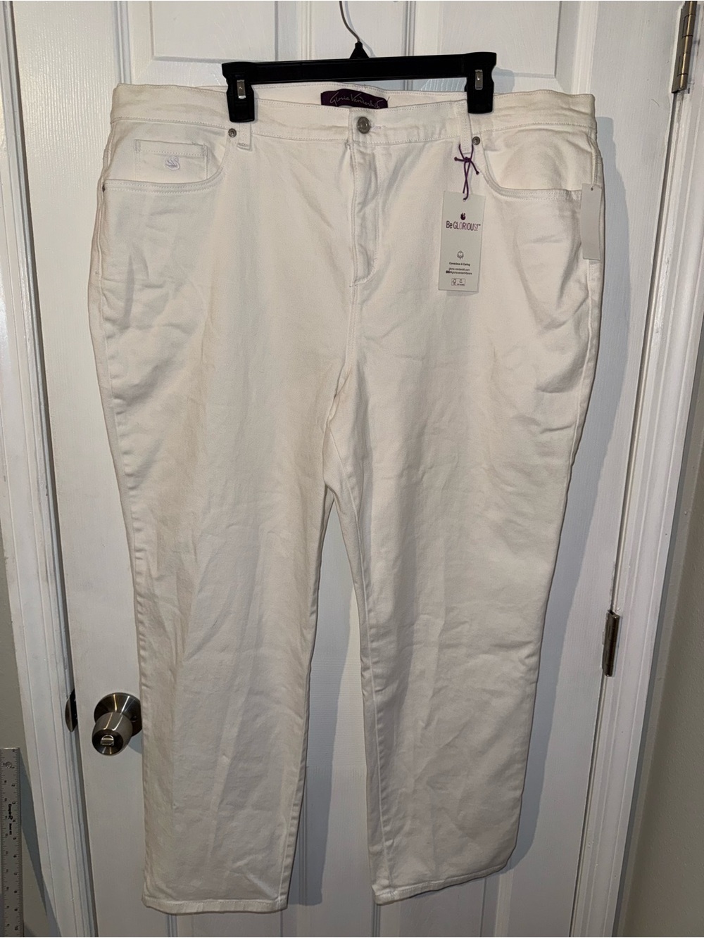 Gloria Vanderbilt Women's Amanda 22W Averge White Jeans Straight Leg High Rise